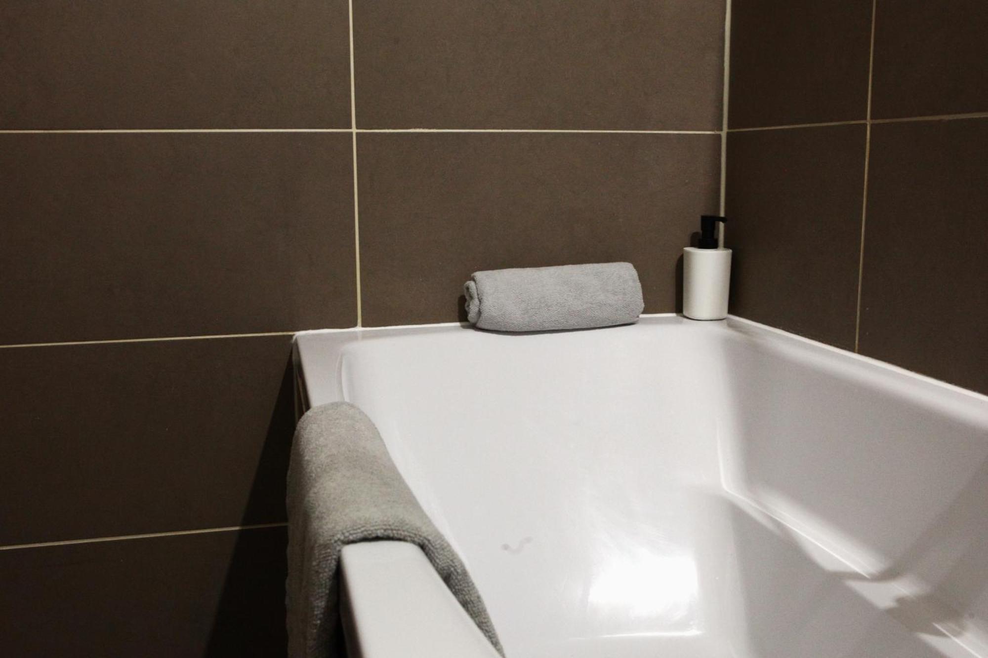Goldcentral Apartment Danube Budapest Bagian luar foto